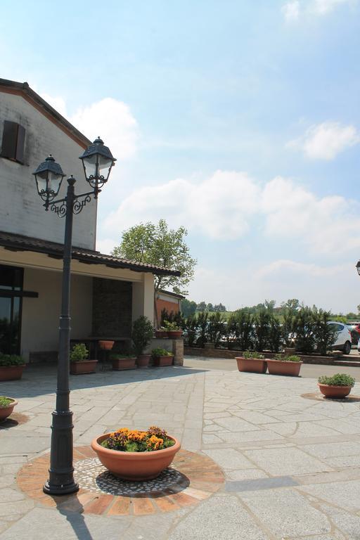 Agriturismo Le Casette 카스텔베트로 외부 사진